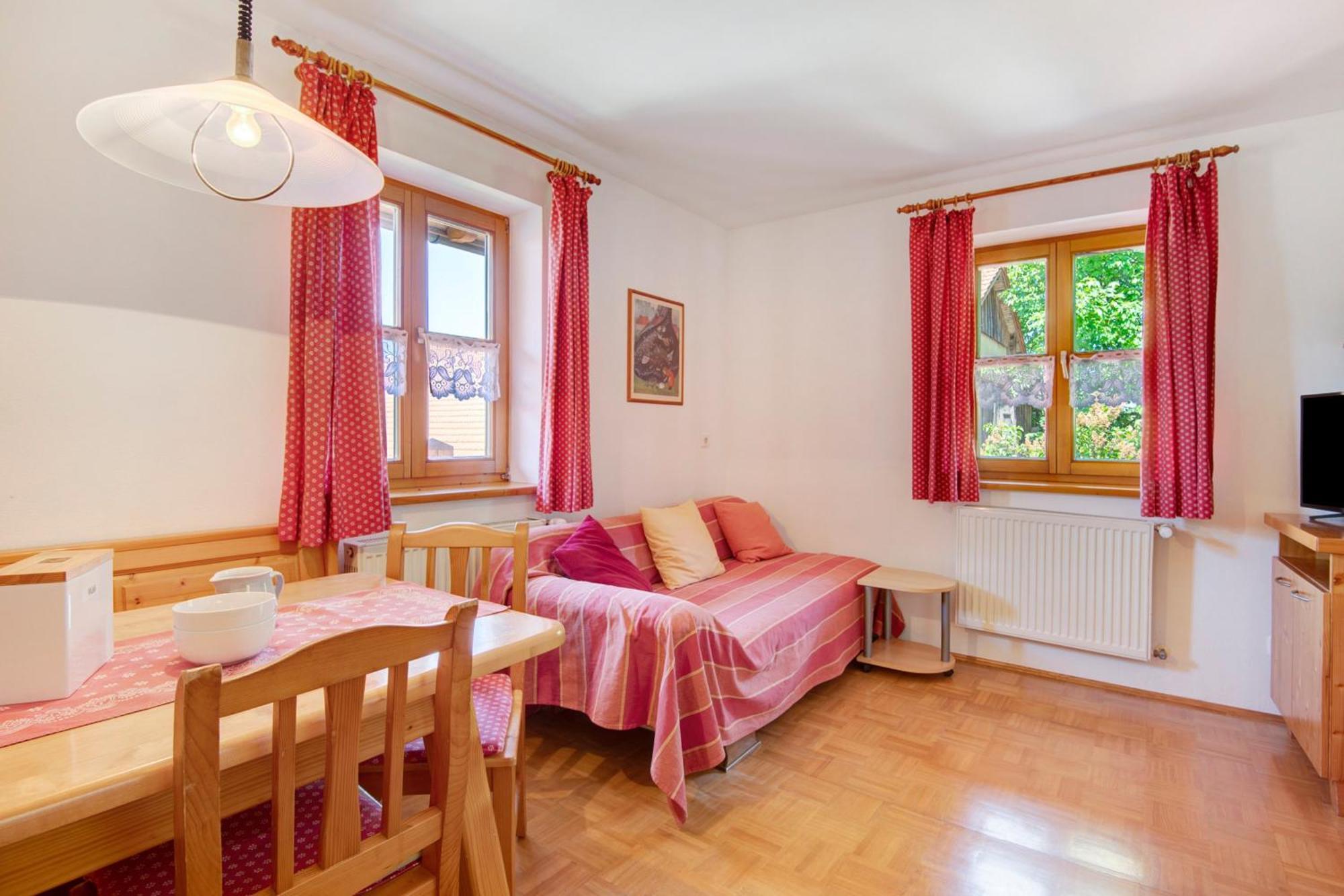 Ferienhof Schuetz Eschlkam Exteriör bild